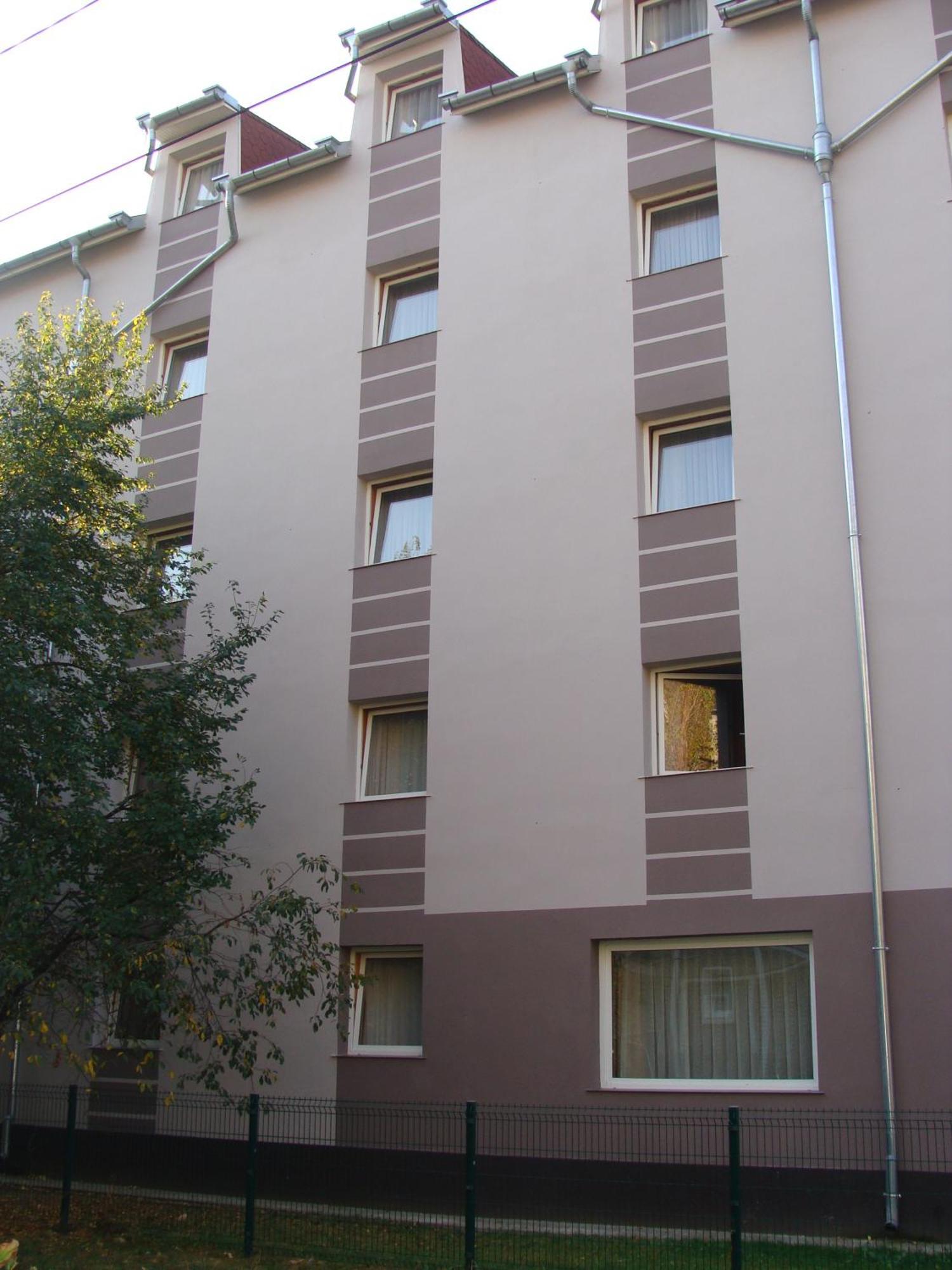 Hostel Lan Oradea Exterior foto