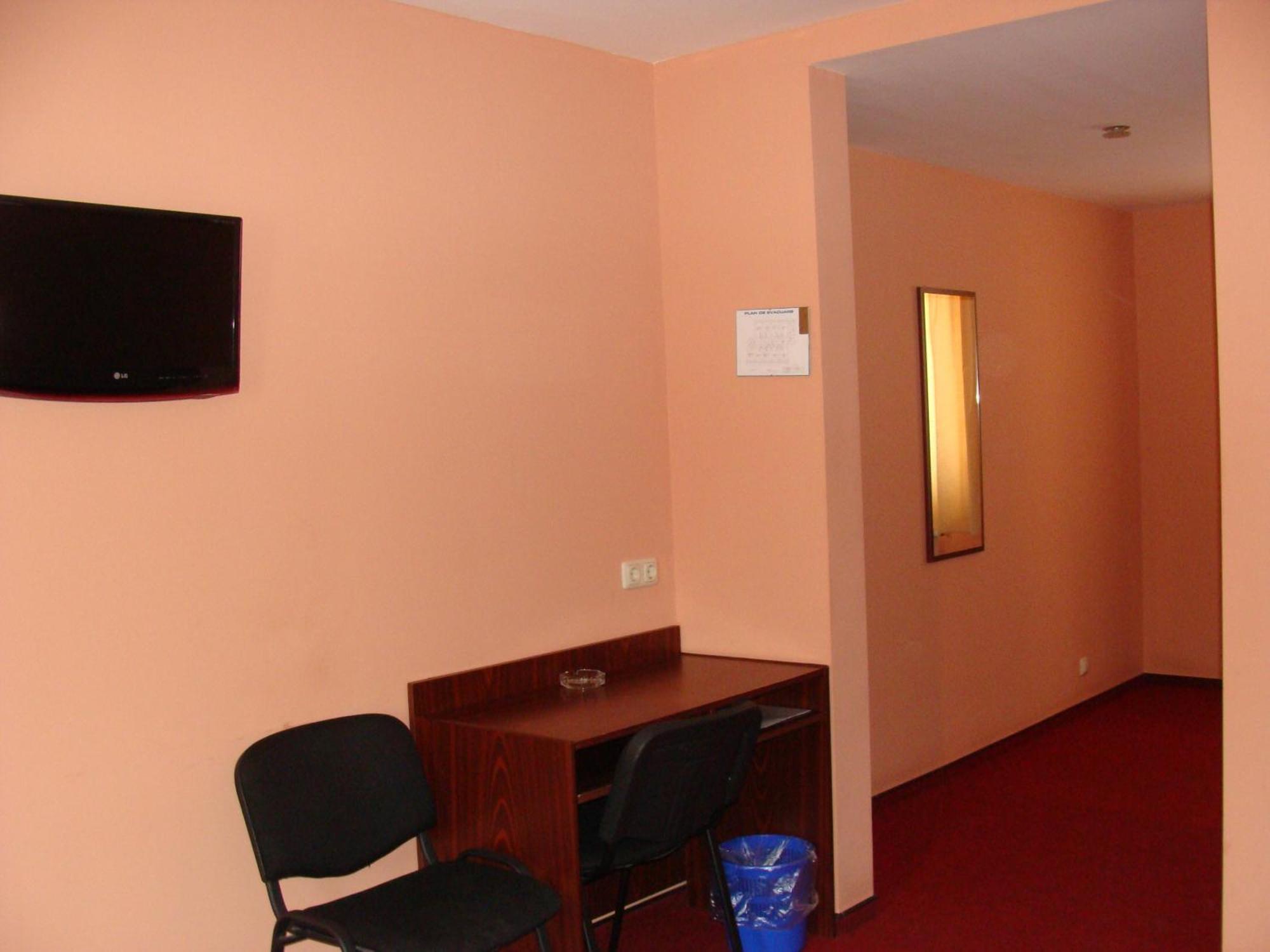 Hostel Lan Oradea Exterior foto