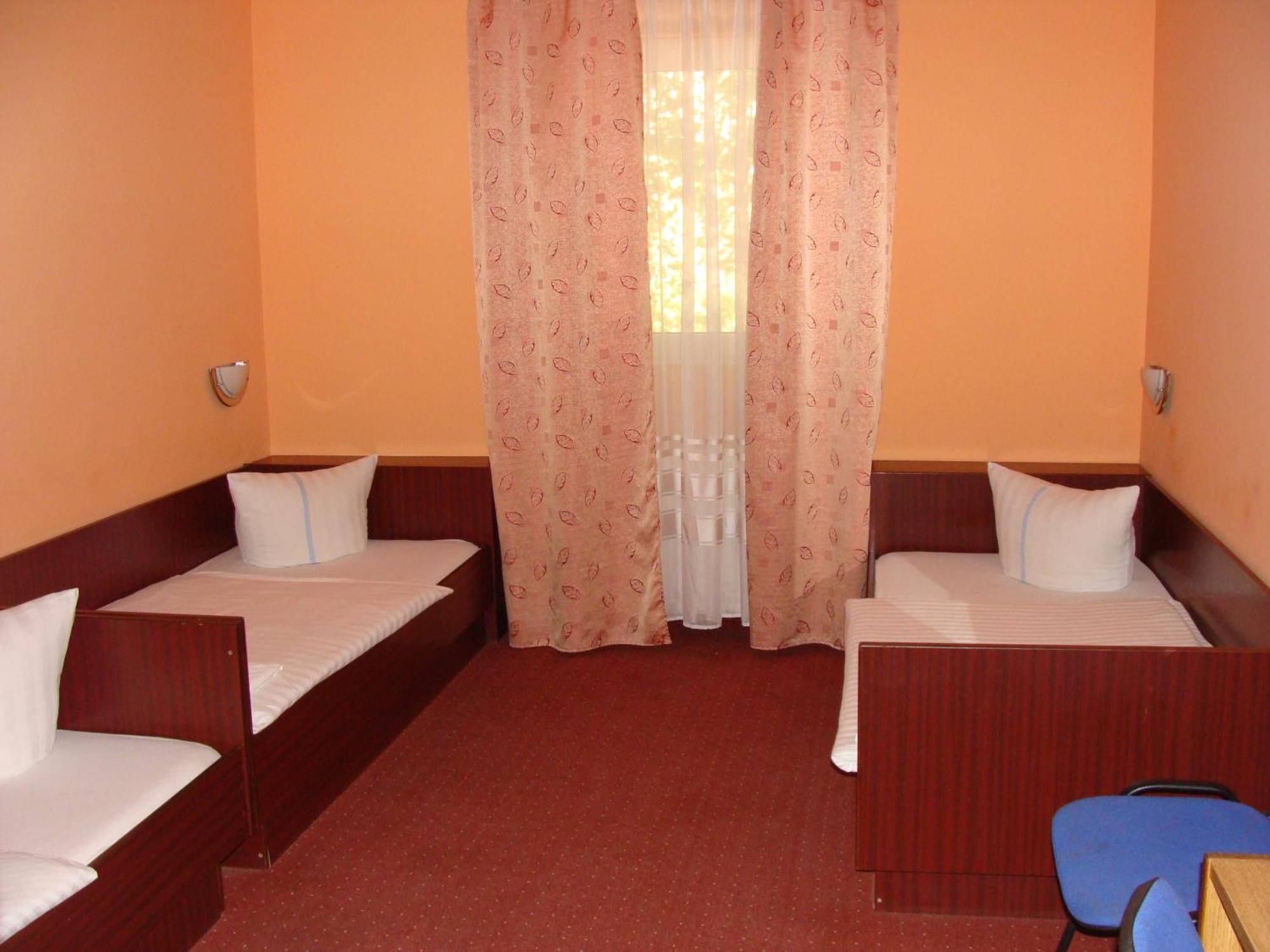 Hostel Lan Oradea Exterior foto