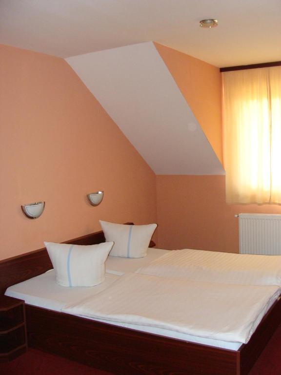 Hostel Lan Oradea Cameră foto
