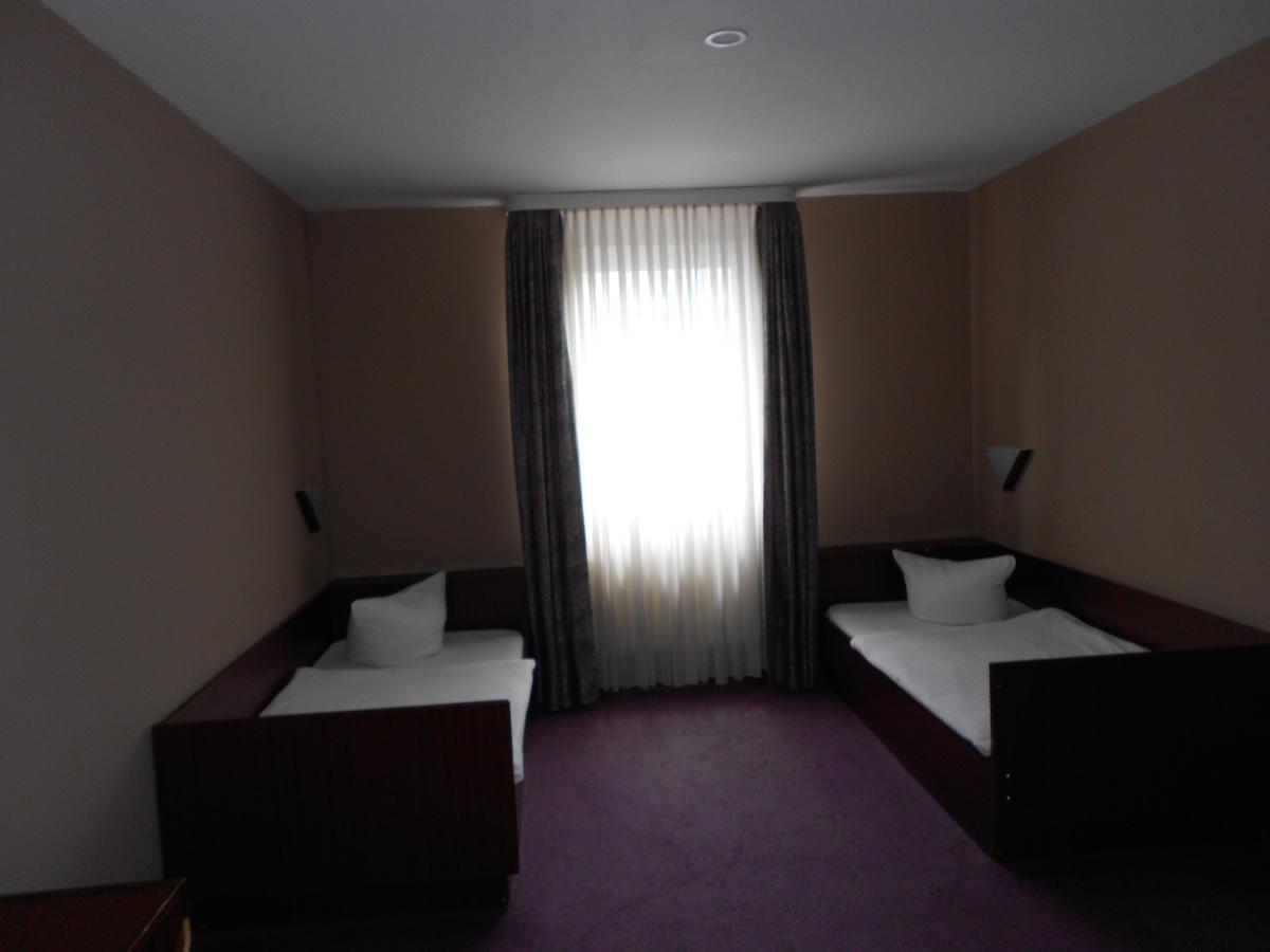 Hostel Lan Oradea Exterior foto