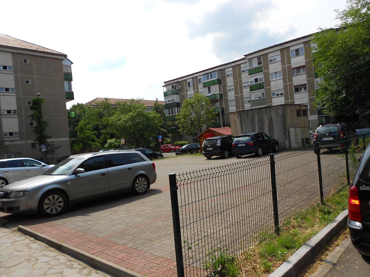 Hostel Lan Oradea Exterior foto