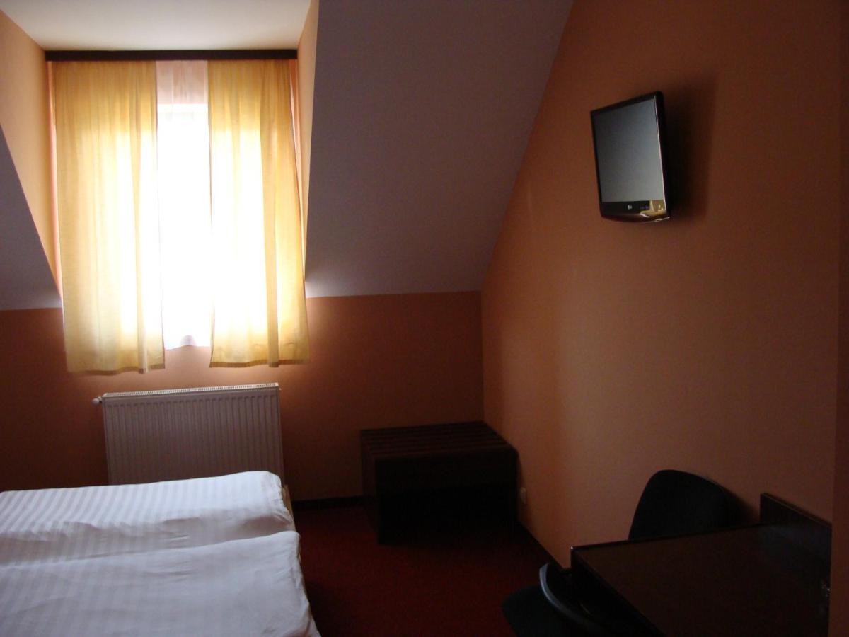 Hostel Lan Oradea Cameră foto